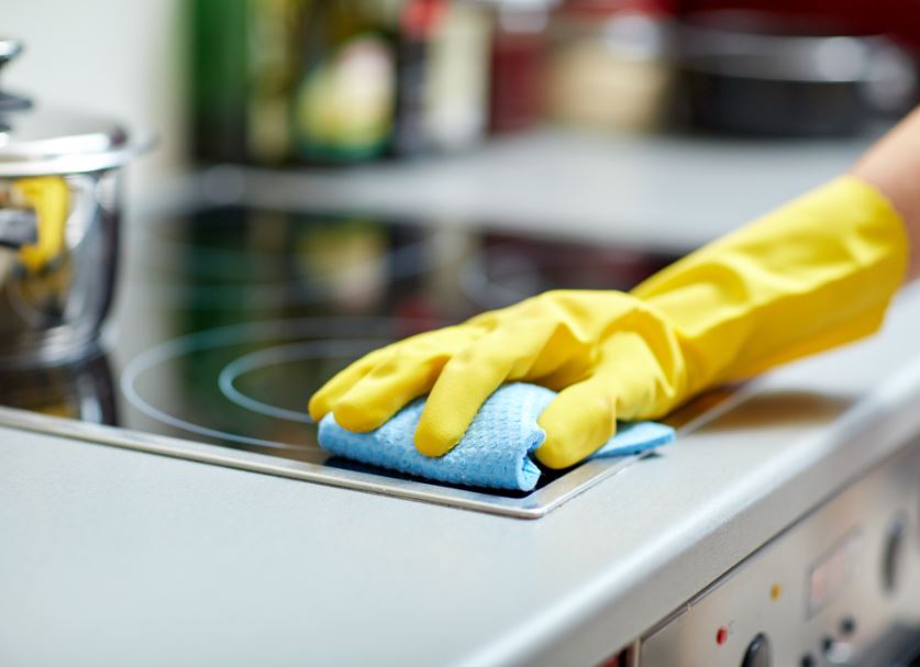 האם מותר לשטוף כלים לפני תפילת שחרית? הרב אושרי אזולאי 